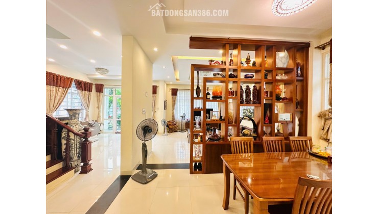 Căn Biệt Thự Xanh Mát, Rộng Rãi View Đối Diện Công Viên - Ngay Giữa Lòng KĐT Vĩnh Điềm Trung